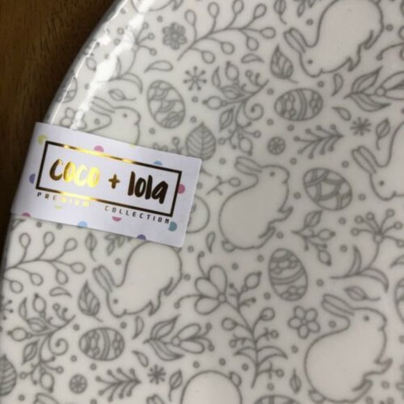 Coco & Lola White & Gray Easter Egg Floral Dinner - Picture 2 of 5